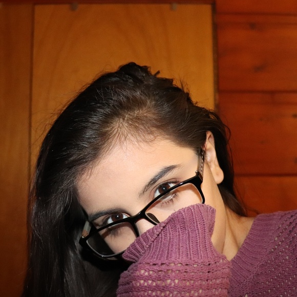 Meet your Posher, Ava - Picture 1 of 1